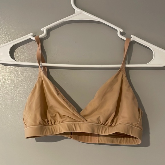 SKIMS Intimates & Sleepwear Skims Xs Nude Bra Poshmark